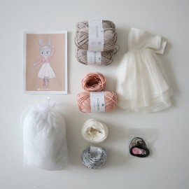 Kit Crochet Swann, jolie ballerine – Coffret Complet, Patron PDF
